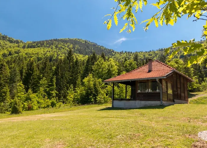 Bogu Iza Nogu 1 Prázdninový dům *